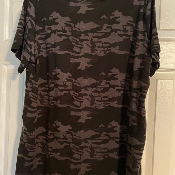 Top - Picture 3 of 3